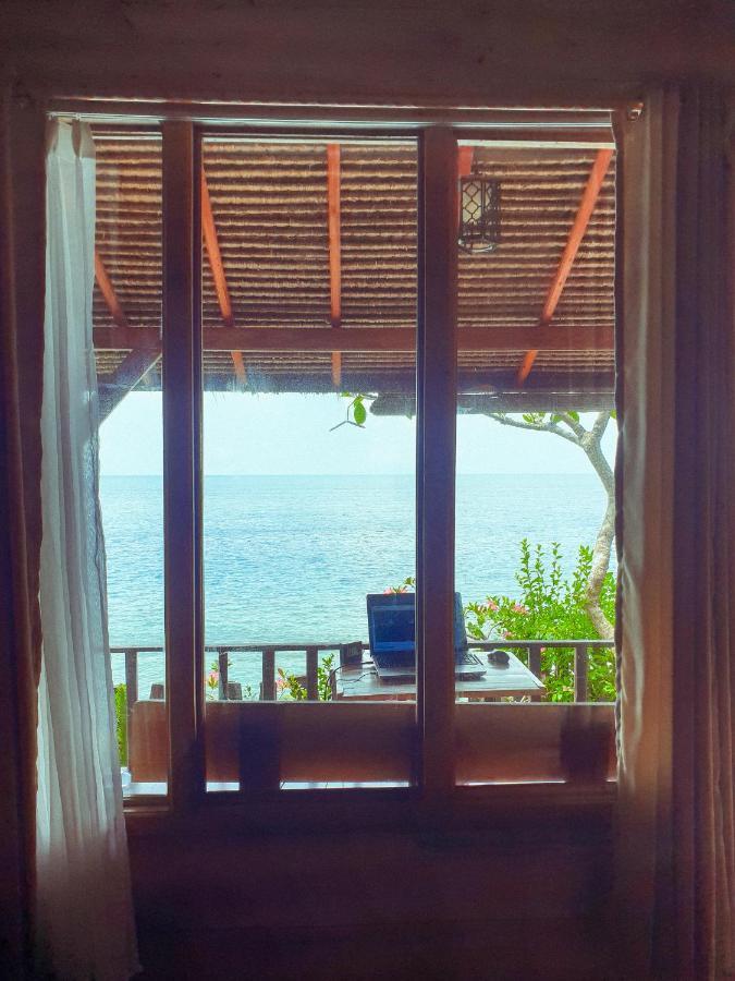 Malibu Huts Hotel Semaya Exterior foto