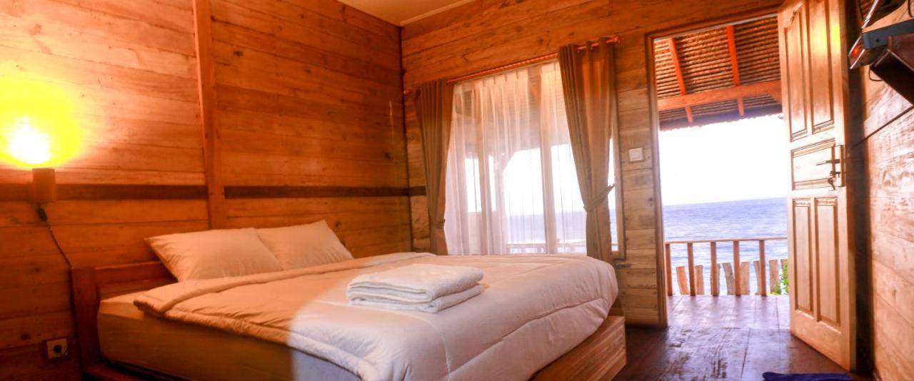 Malibu Huts Hotel Semaya Exterior foto