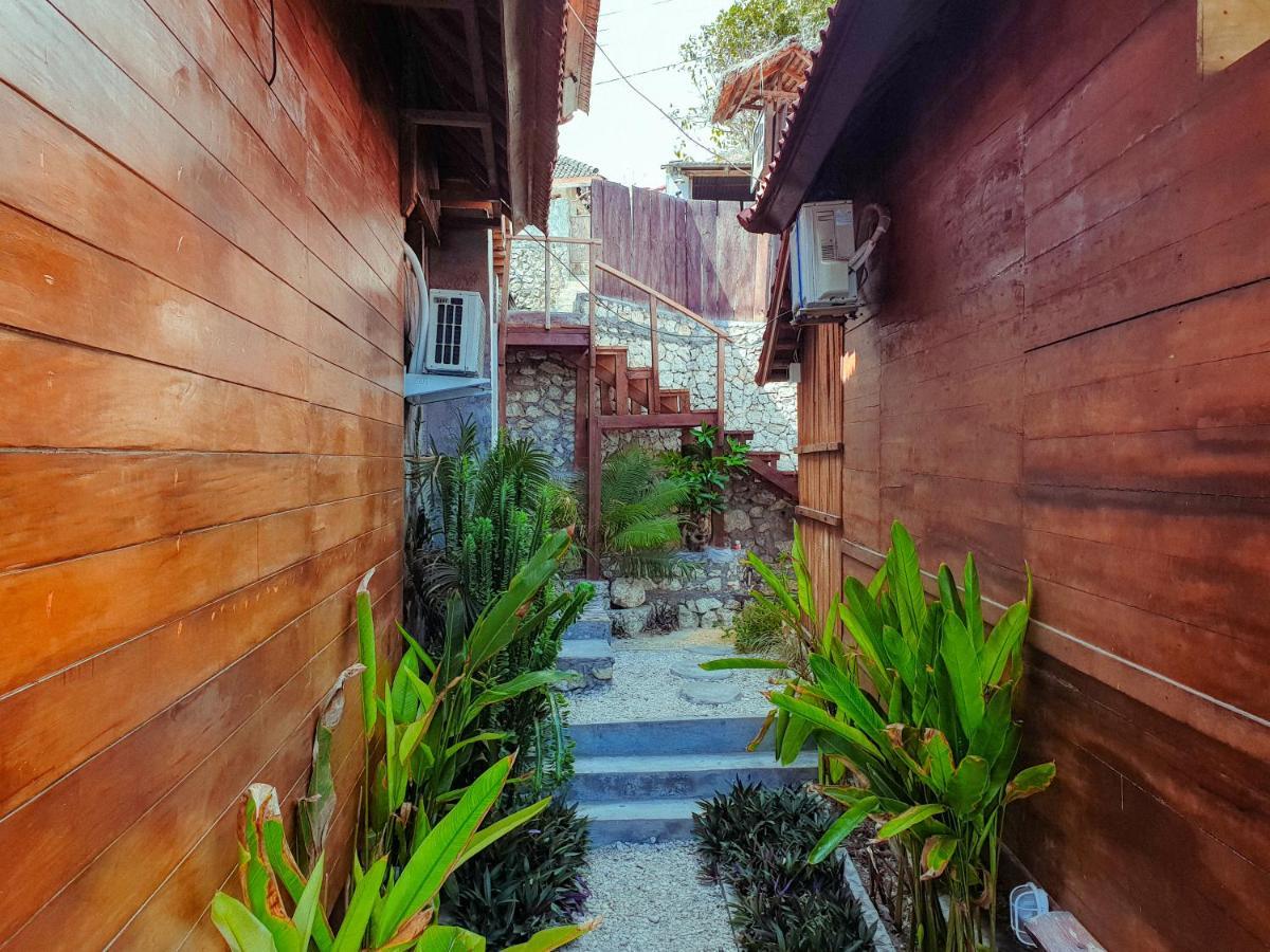 Malibu Huts Hotel Semaya Exterior foto