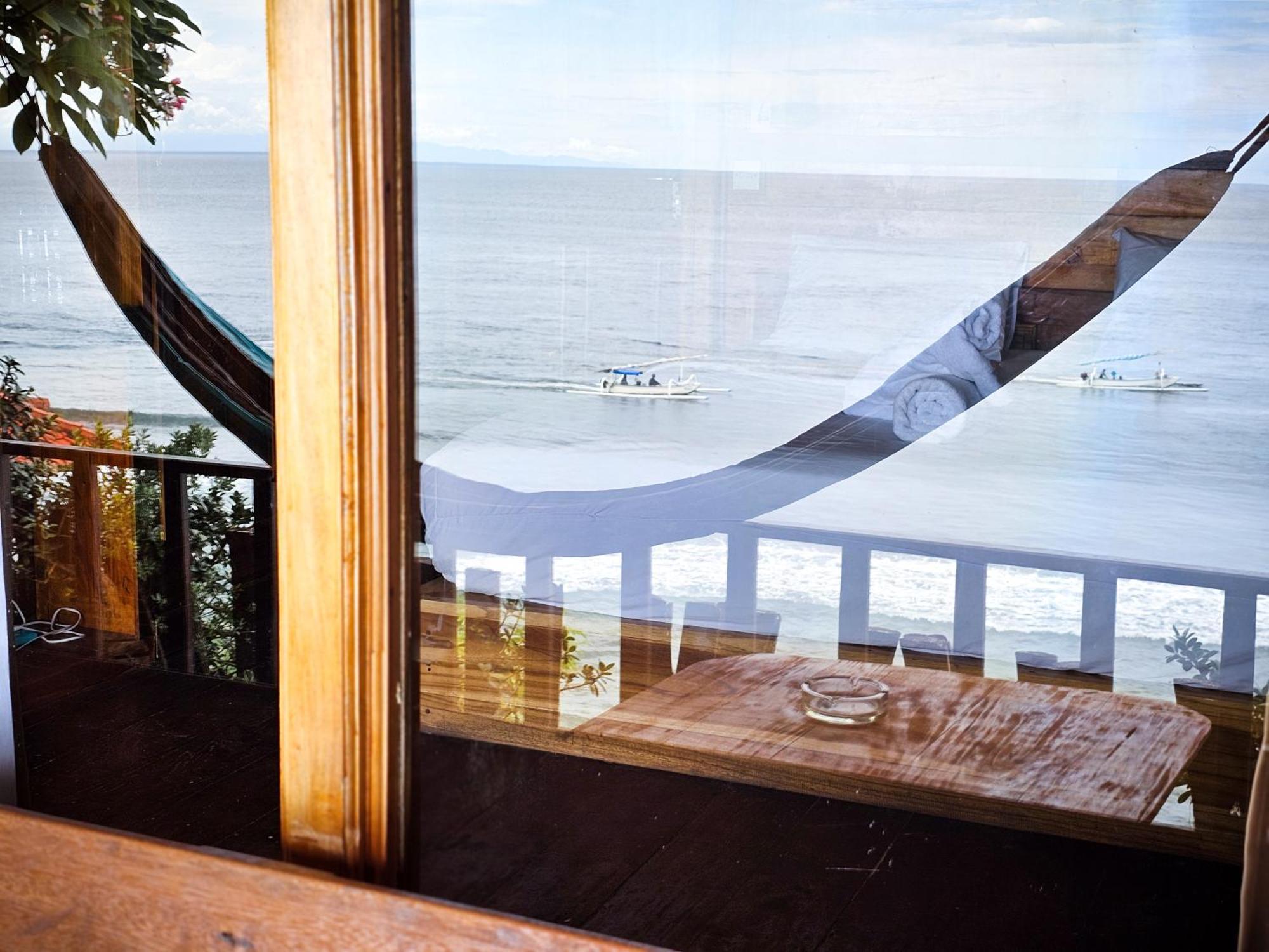 Malibu Huts Hotel Semaya Exterior foto
